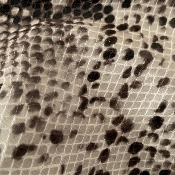 Faux snakeskin trench coat size 6 - Picture 9 of 9